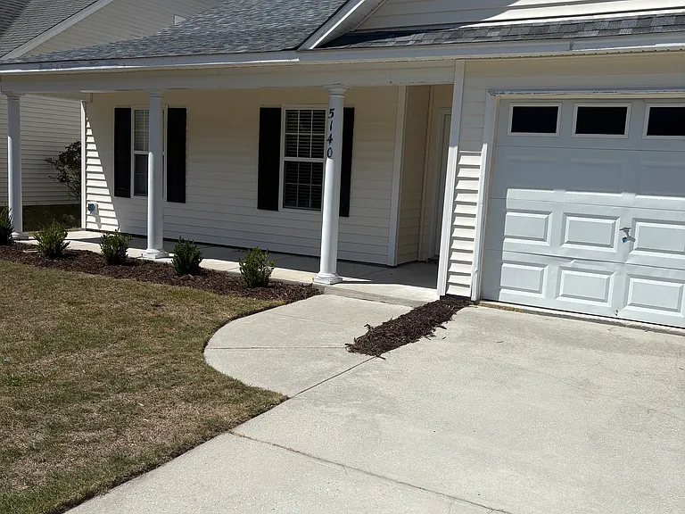 5140 Long Pointe Rd — Photo 2
