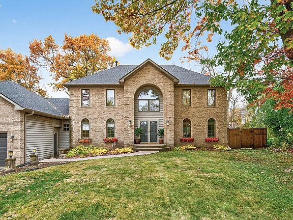 2nd image of 1504 Fairfield Rd S