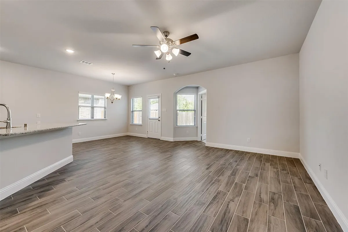 Building Photo - 4008 Gray Wolf Dr
