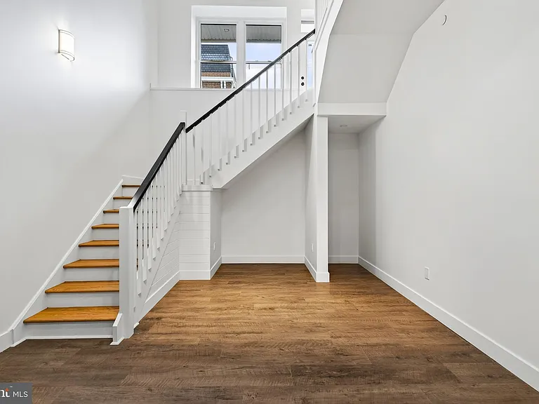 123 S Main St #6 — Photo 13