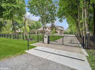 1317 Wagner Rd, Glenview, IL 60025