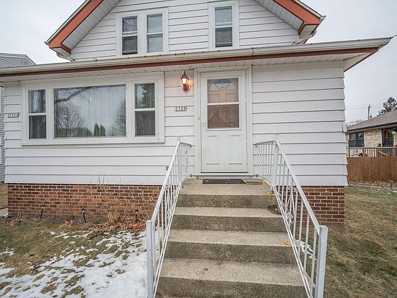 2nd image of 3725 E Holmes Ave #3725A