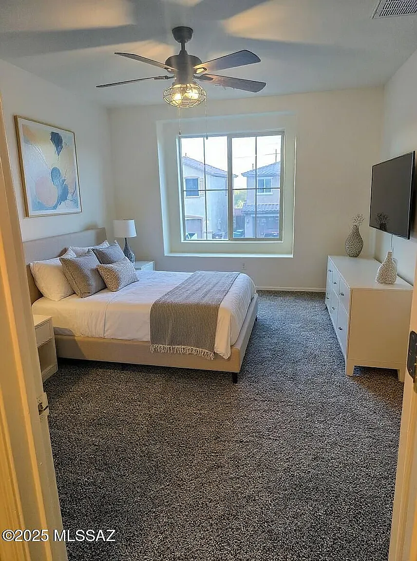 4 bed, 2.5 bath, 1950 sqft, $2,300 — Photo 3