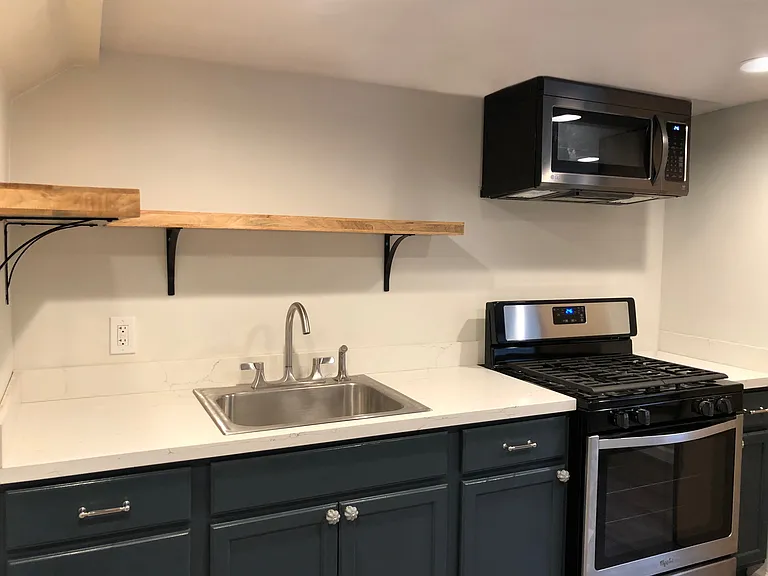 835 Lewis Rd #B — Photo 2