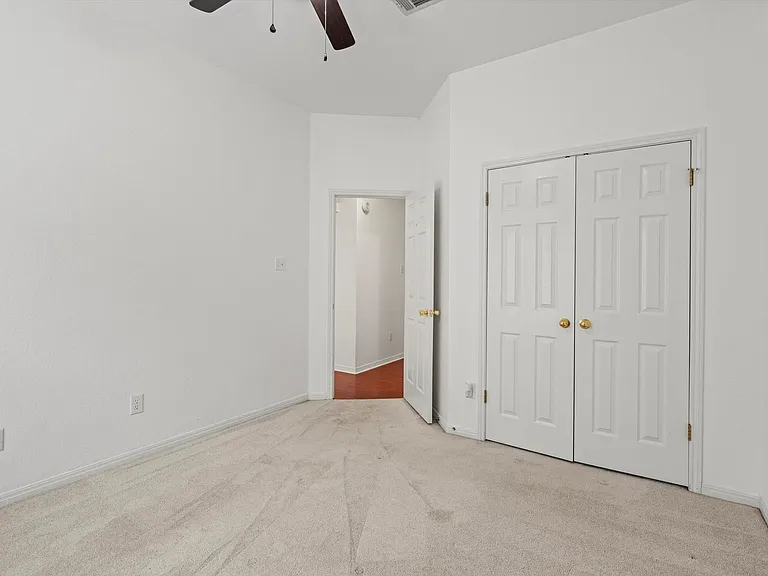 7902 Isaac Pryor Dr — Photo 28