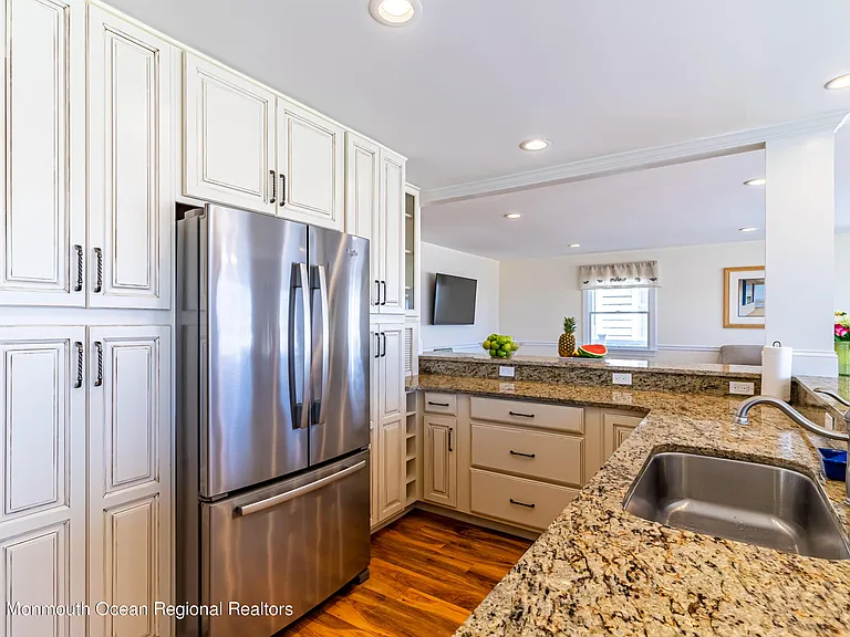 1404 Oceanfront #DOWN — Photo 33
