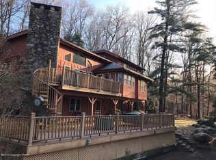 214 Caroline Ct, Stroudsburg, PA 18360