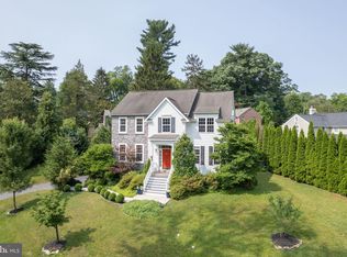 4 Valley View Rd, Rose Valley, PA 19063