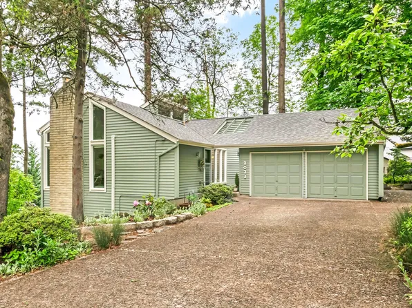 2877 Timberline Dr, Eugene, OR 97405