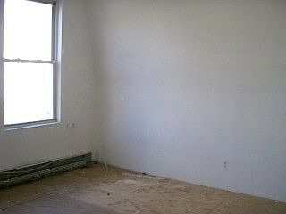 4th image of 14 West St