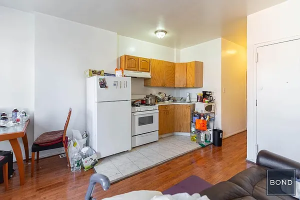 Rented by Bond New York | media 5