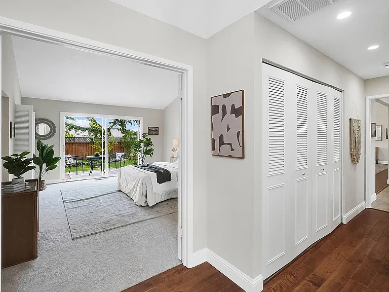 3787 Oakes Dr — Photo 15