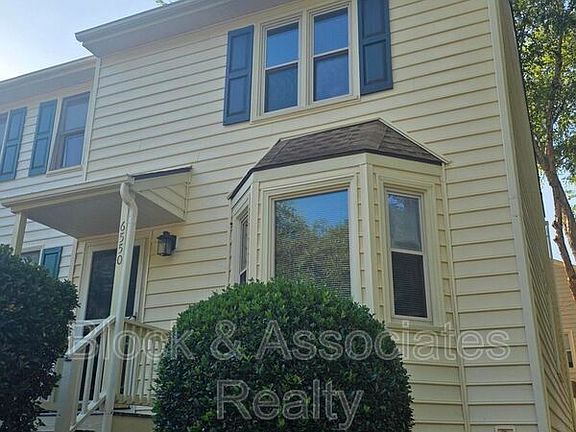 3rd image of 6550 Thetford Ct