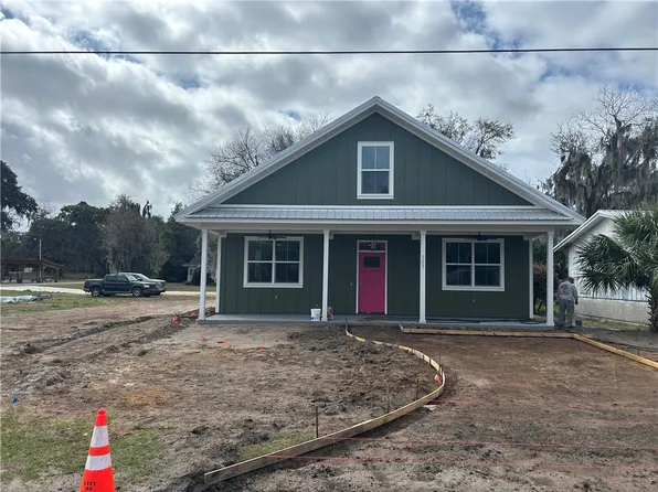 709 Adams St, Darien, GA 31305