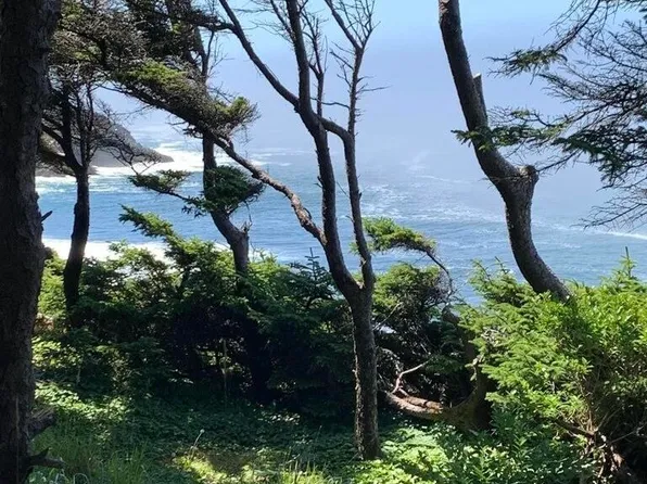 97 SW Breakers Scarp, Depoe Bay, OR 97341