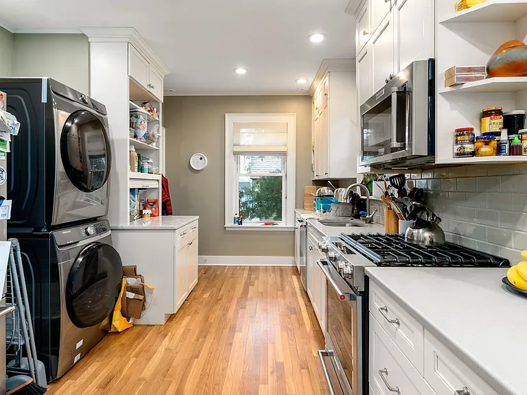 48 Francis St #2 — Photo 3