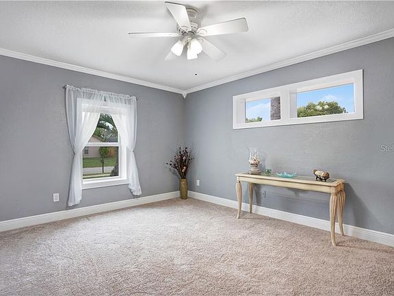 4th image of 1080 Palos Verde Dr