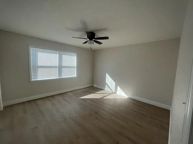 4409 N Suwanee Ave — Photo 4
