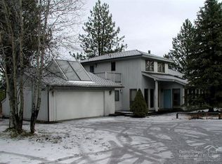 60090 Ridgeview Dr E, Bend, OR 97702