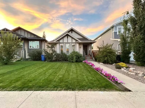 389 Moonlight Way N, Lethbridge, AB T1J 5K1