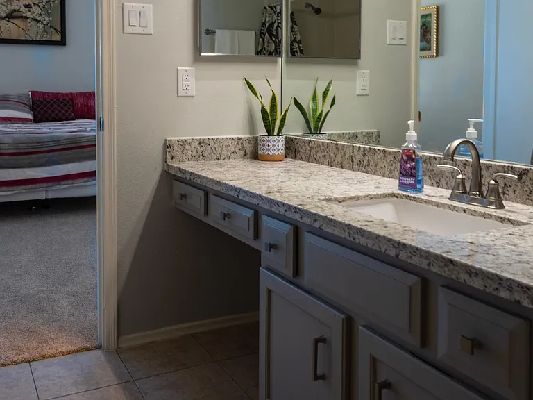 342 Wilcrest Dr — Photo 22