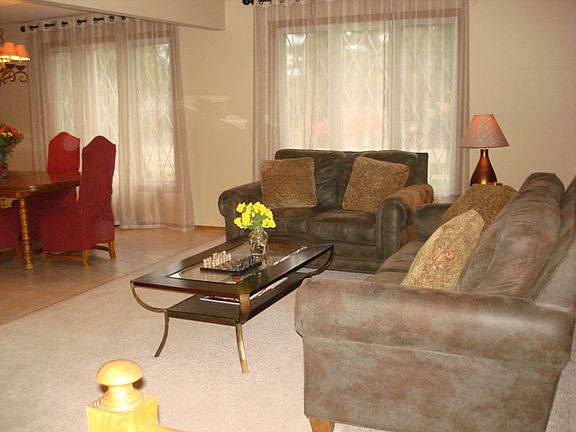 4th image of 7810 Lawler Ave