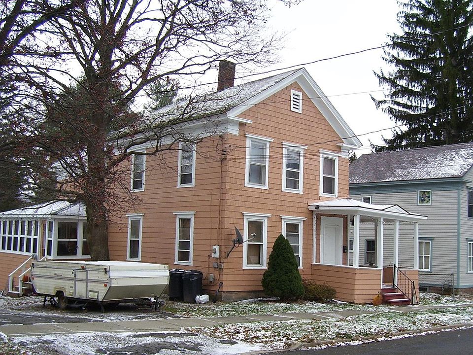 2nd image of 14 Prospect St