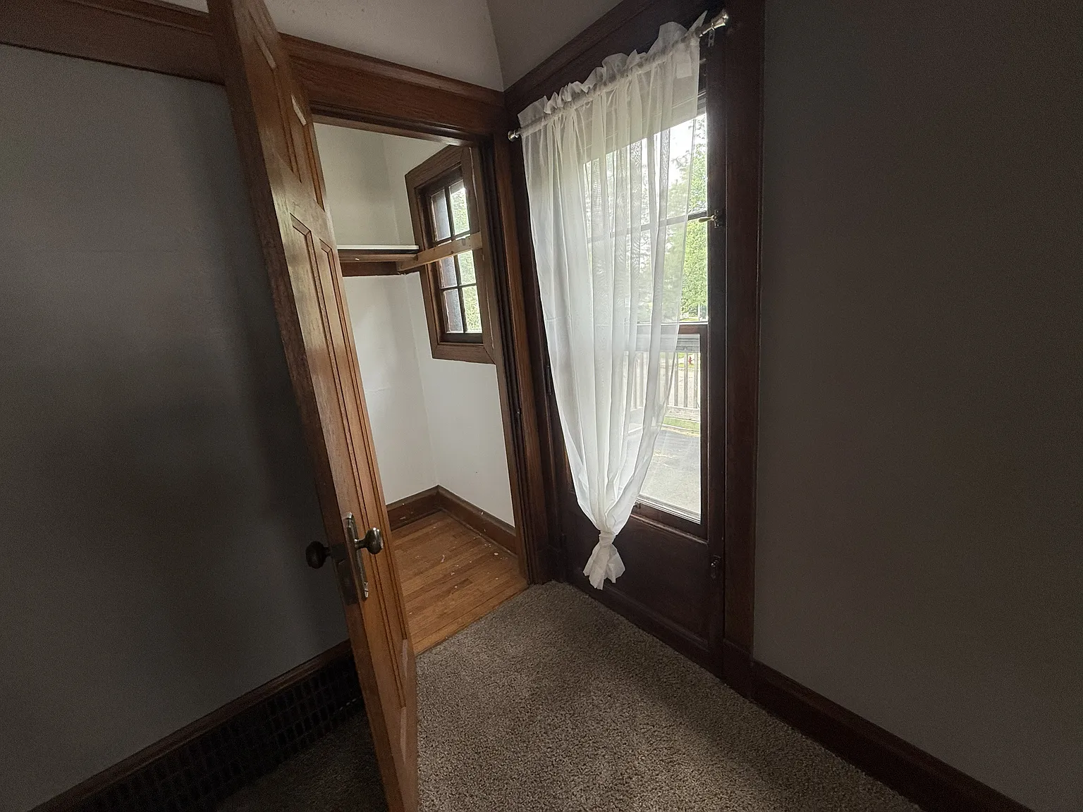 2 bed, 1200 sqft, $1,650 — Photo 4