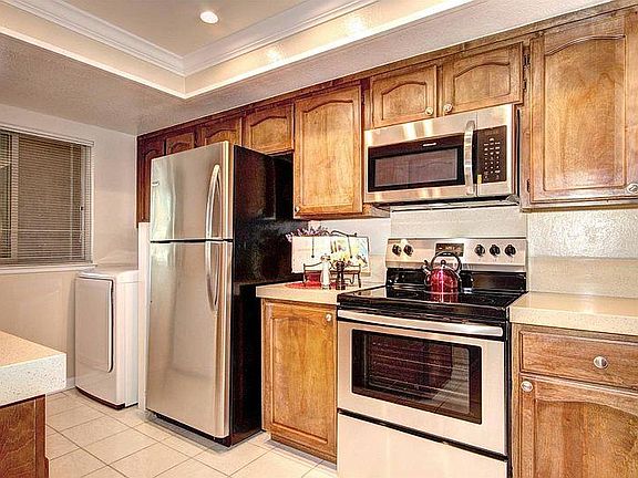 3rd image of 20682 Celeste Cir