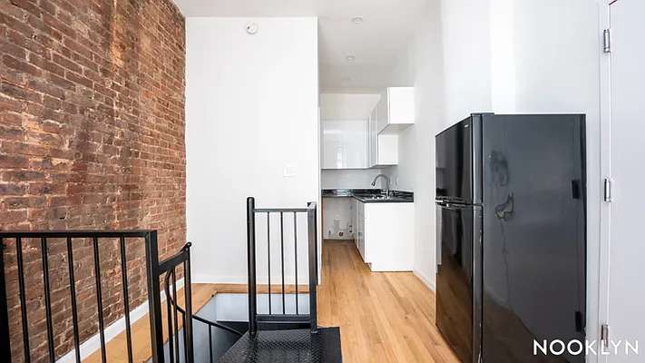 Rented by Nooklyn NYC LLC | media 59