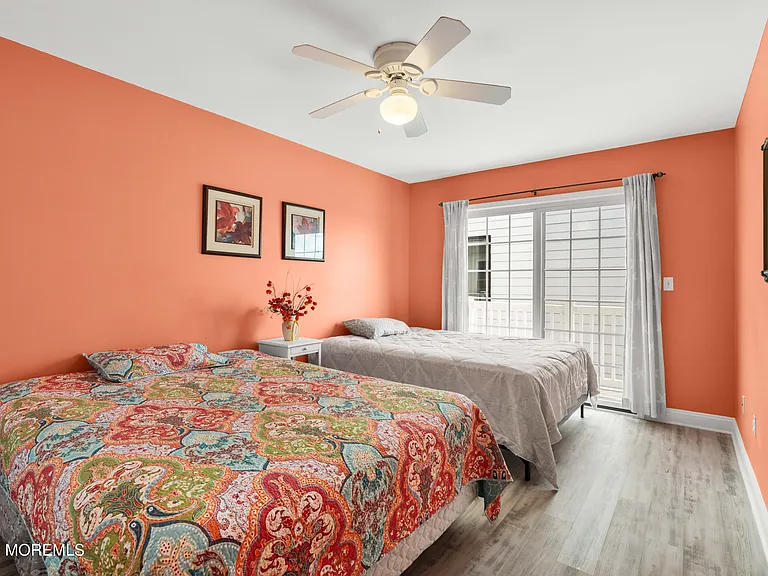 15 Sumner Ave #12 — Photo 27
