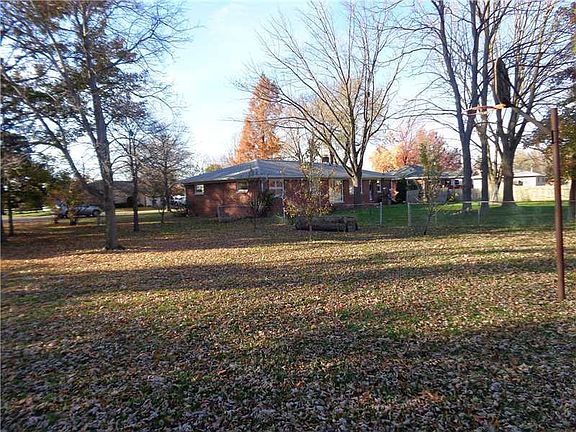 4th image of 229 Shelton Dr
