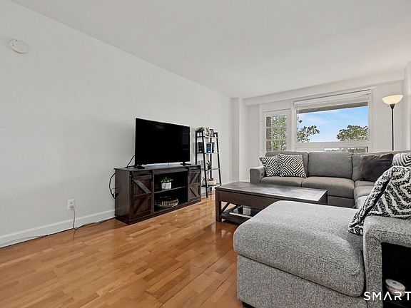 3rd image of 91 Strawberry Hill Avenue #533