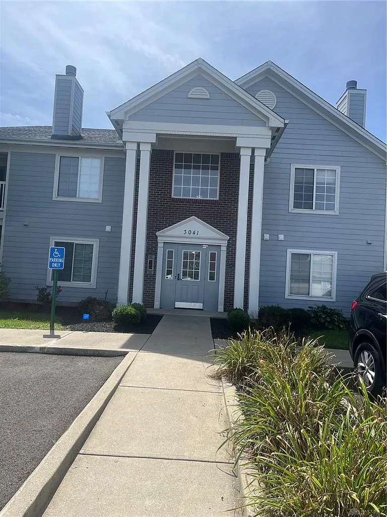 2 bed, 2.0 bath, 1134 sqft, $1,750 — Photo 1