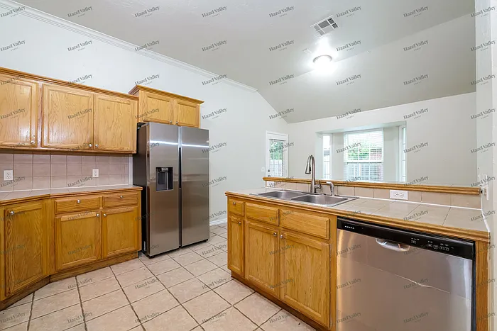 2137 Scissortail Landing Dr — Photo 5
