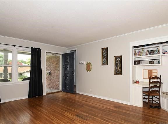 Living Area- 2nd view