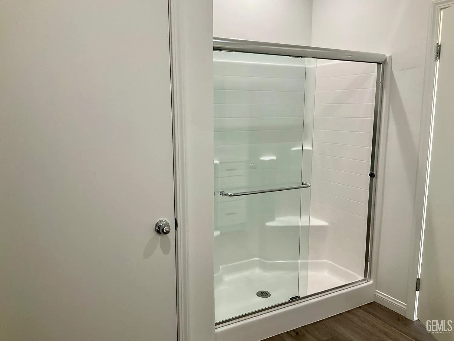 4 bed, 1883 sqft, $2,500 — Photo 4