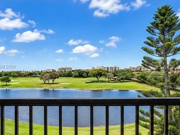 3300 W Rolling Hills Cir APT 606, Davie, FL 33328