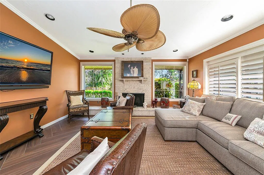 4 bed, 4.0 bath, 3023 sqft, $4,500 — Photo 4