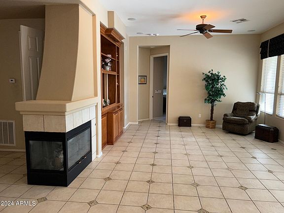 4th image of 4117 E NIGHTINGALE Lane