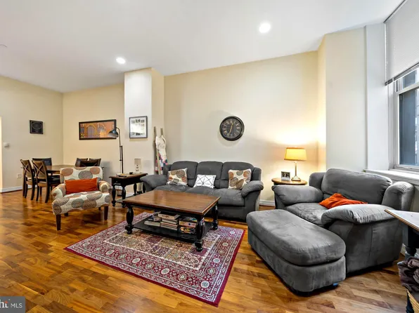 1600 Arch St APT 1606, Philadelphia, PA 19103