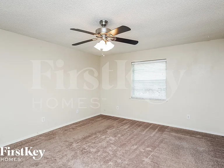 8513 Crestview Dr — Photo 8