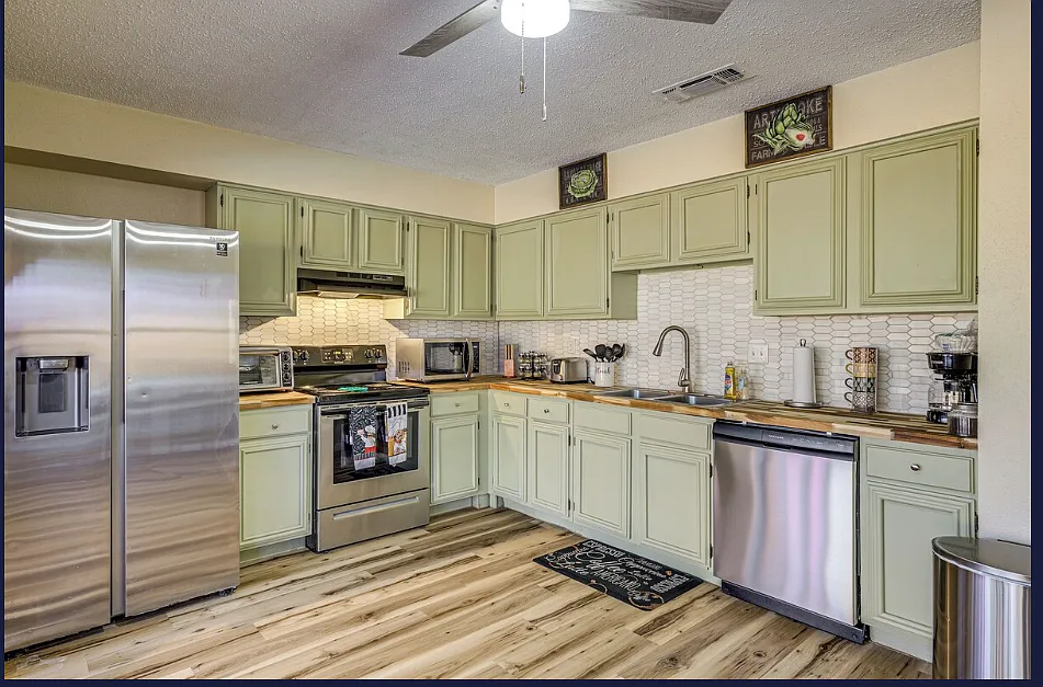 4 bed, 1582 sqft, $3,800 — Photo 4