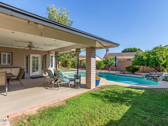 5th image of 307 E HELENA Drive