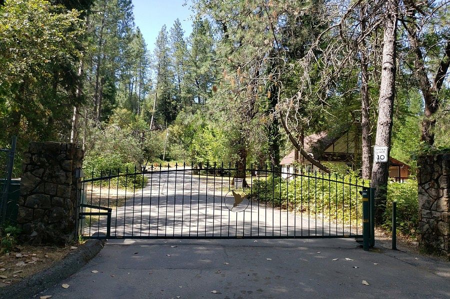 2nd image of 11 Meadow Lane Dr
