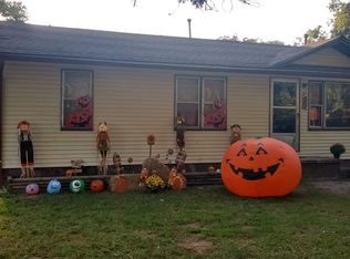 410 S Cedar St, Commerce, OK 74339