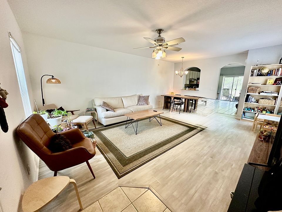1st image of 15916 Fishhawk Creek Ln #1