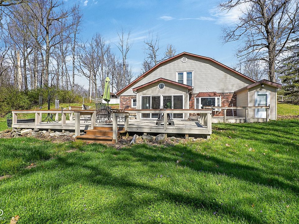 1st image of 330 Duck Creek Ln