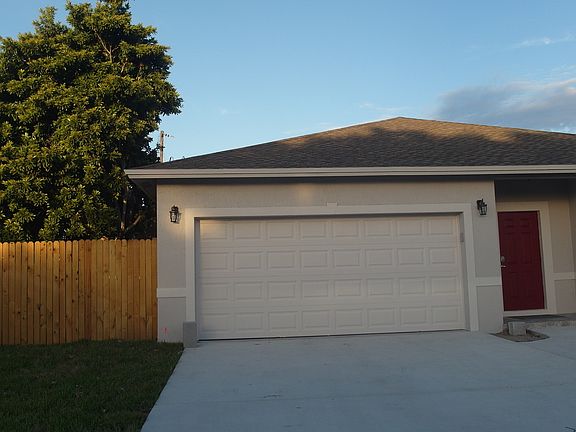 2nd image of 1950 Dolphin Cir