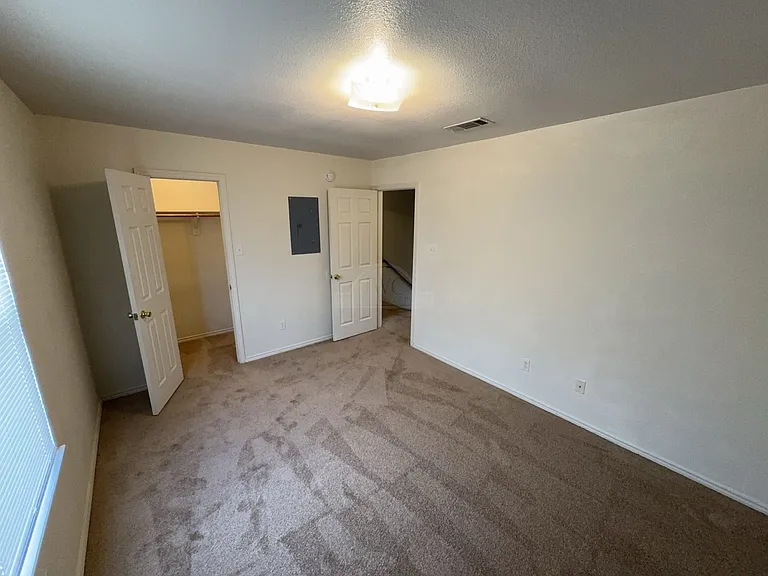 3307 Barcelona, Killeen — Photo 10